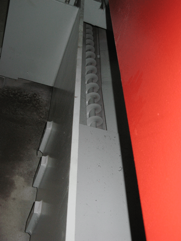 Halbautomatische Metallbandsäge UMSY 2000, zwei-Säulen-geführt, 90° Schnitt